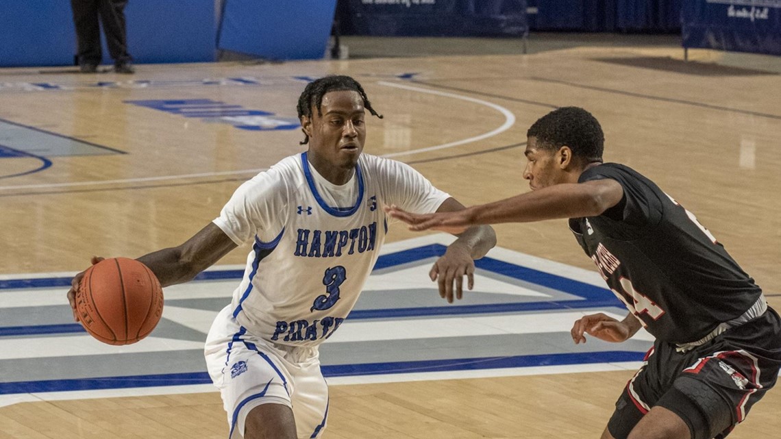 Davion Warren commits to Memphis